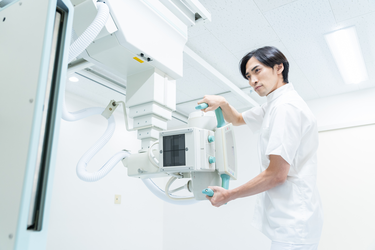 診療放射線技師になるには？