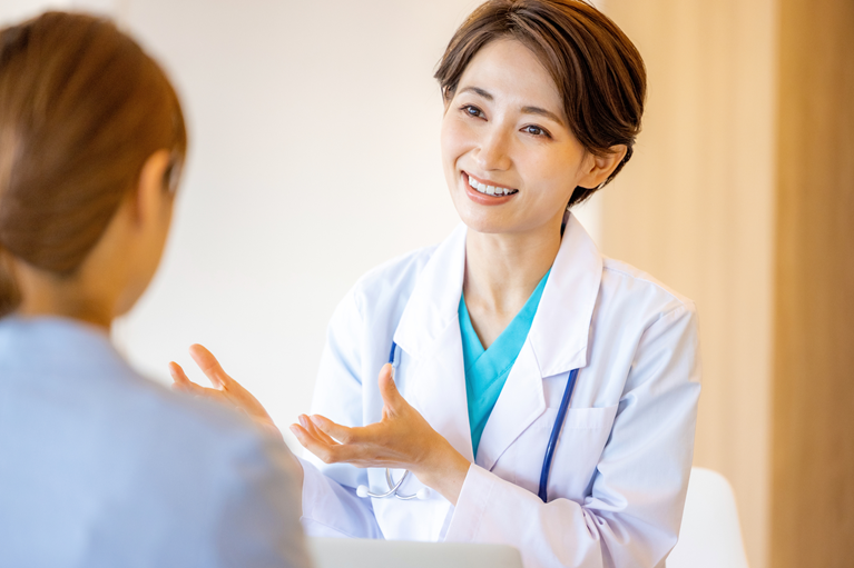 フリーランスの医師なら何科？デメリットはある？年収や保険についても徹底解説！