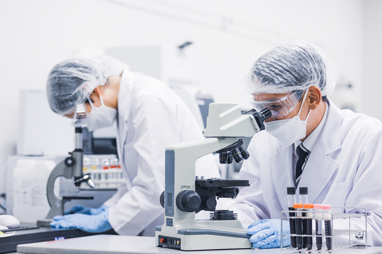 病院以外でも活躍できる臨床検査技師の仕事