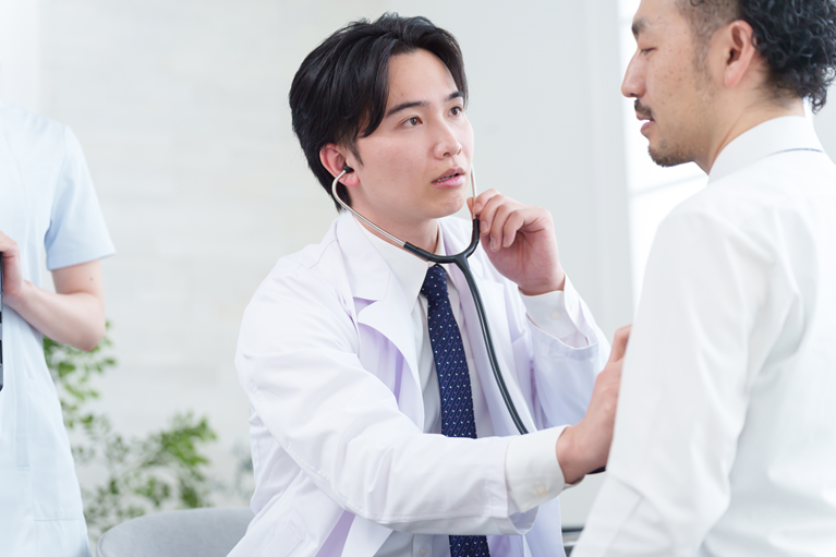 専攻医とは何をするのか？専門医を目指すまでの流れと進路選択