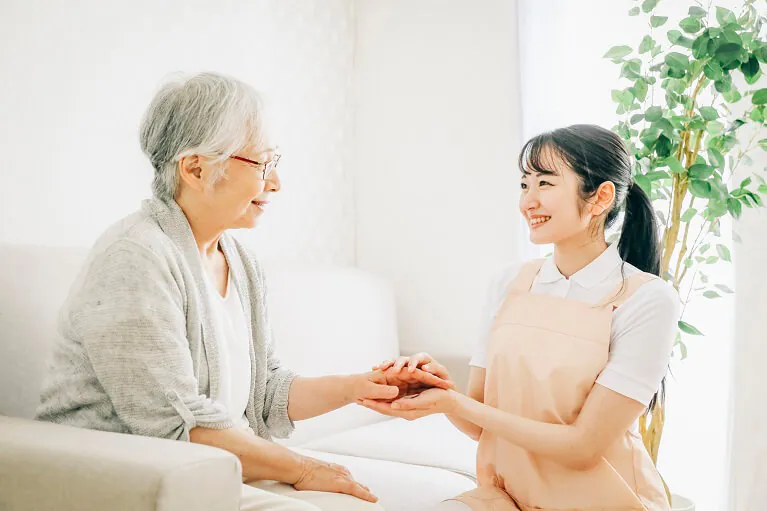 介護職（介護士・看護師）