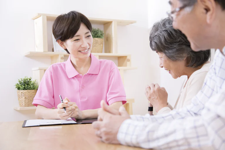 生活相談員に向いている人の特徴とは？適性をチェックしよう
