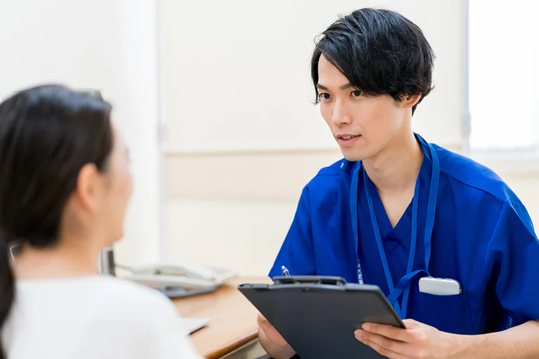 精神科医の仕事内容は？診断・治療・連携の3つの柱