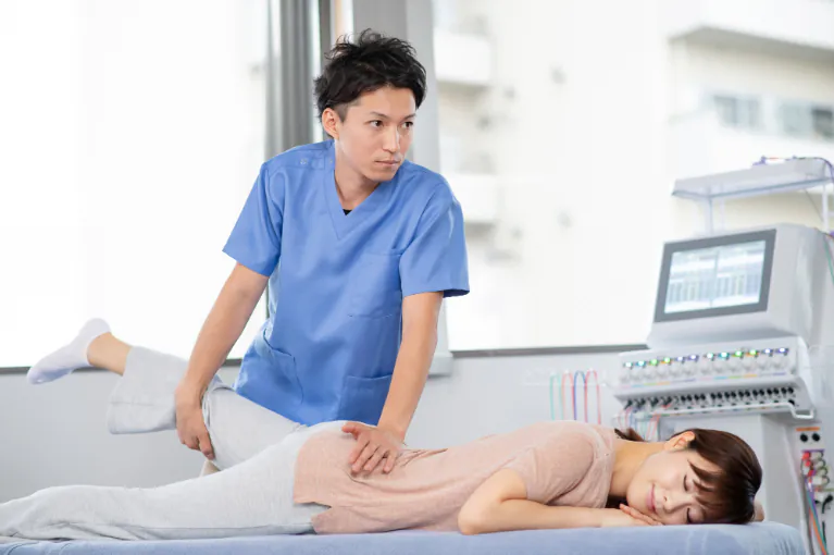 理学療法士（PT）｜基本動作の回復を支援する専門職