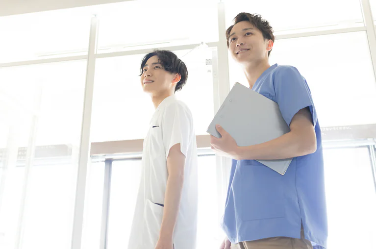 男性看護師は増えている？現状と背景