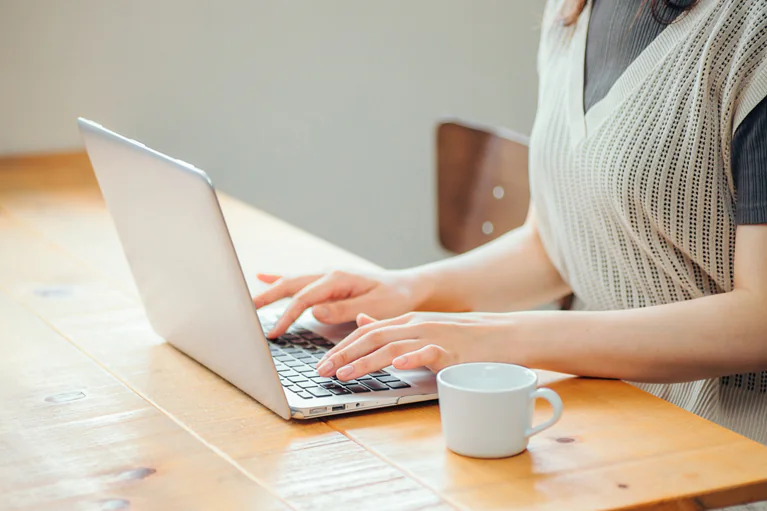 在宅でできる仕事とは？働き方の基本を整理